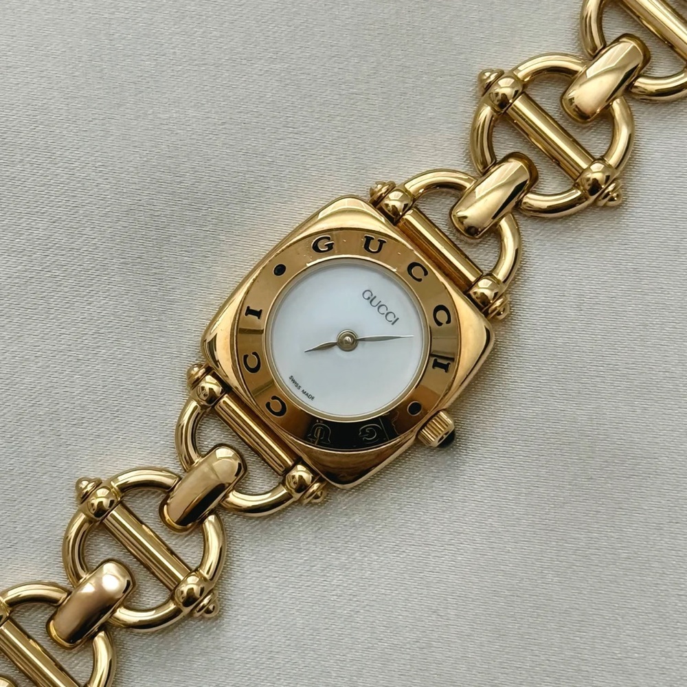 AUTHENTIC VINTAGE GUCCI HORSEBIT GOLD WATCH - Picture 5 of 7